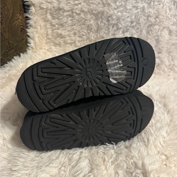 Ugg Classic Mini Platform Boot - Picture 5 of 6